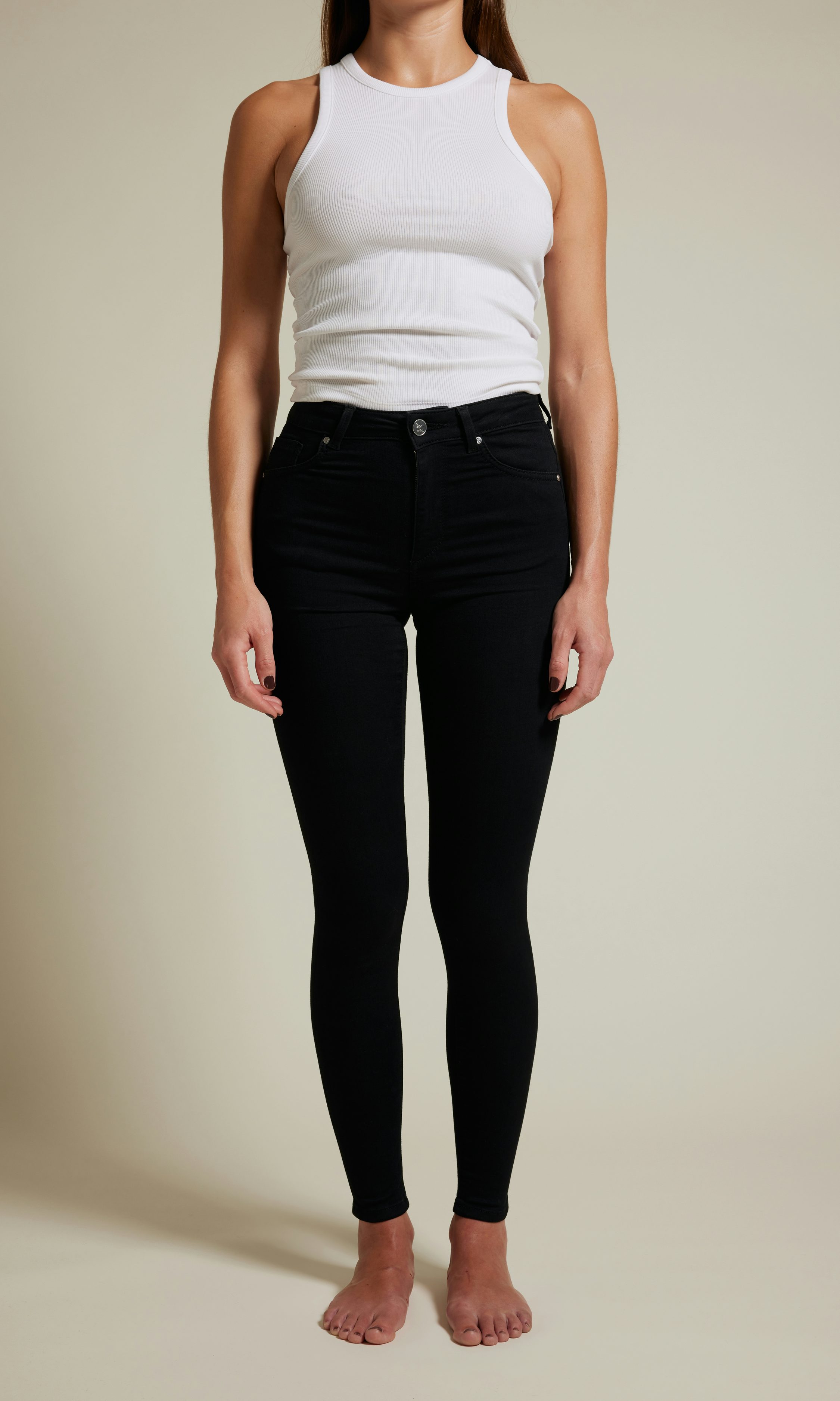Black Higher Flex 990 Ankle jeans | Women | Bik Bok