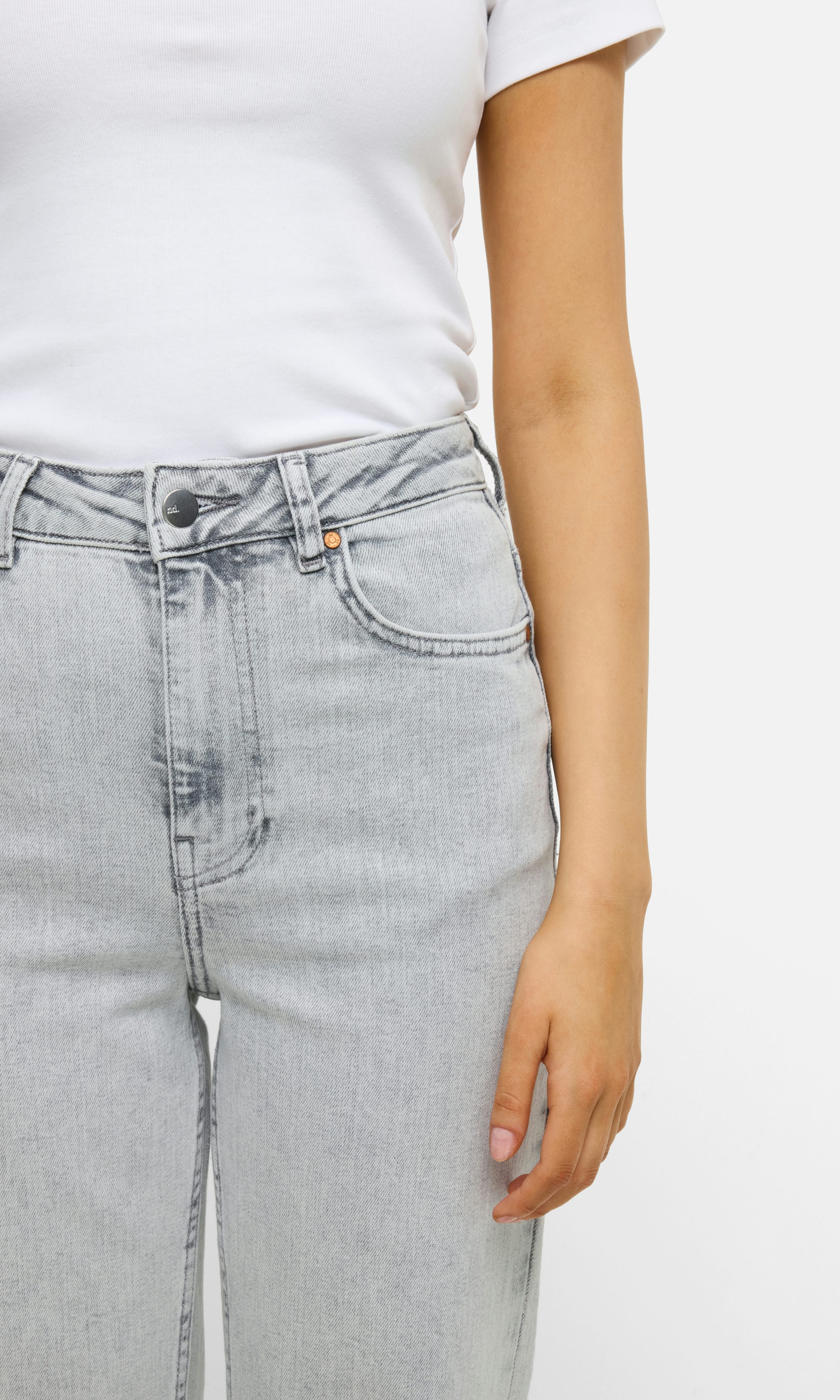 7368185_950_d2_m_mh_174_bikbok